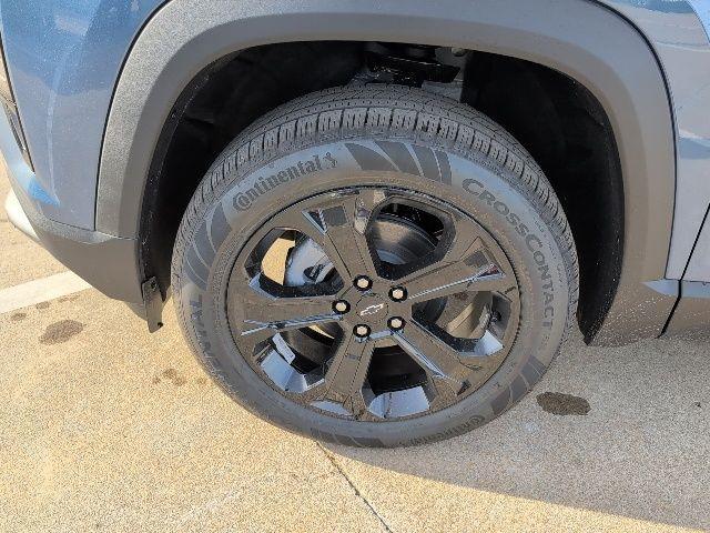 new 2026 Chevrolet Equinox car, priced at $32,190