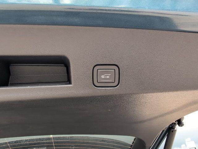 new 2026 Chevrolet Traverse car, priced at $59,115