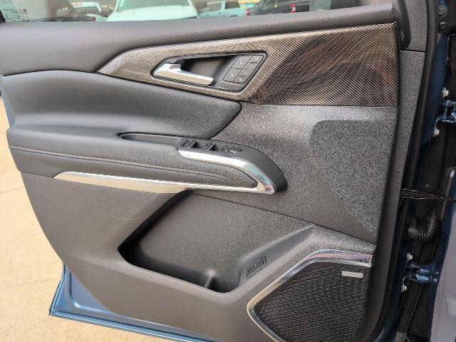 new 2026 Chevrolet Traverse car, priced at $59,115