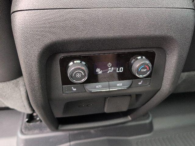 new 2026 Chevrolet Traverse car, priced at $59,115