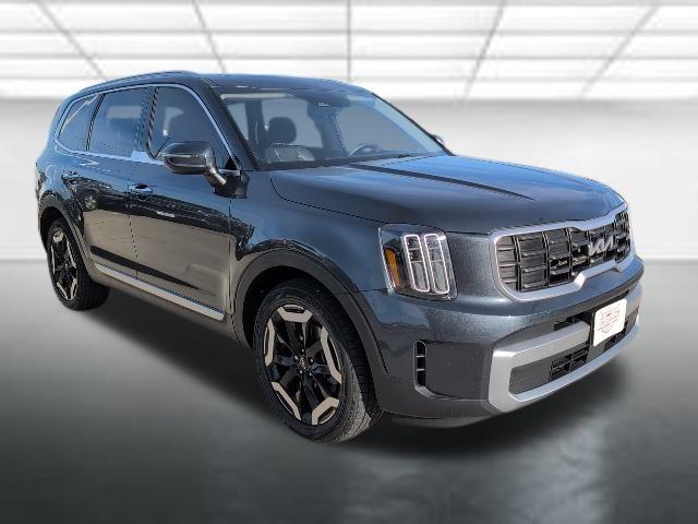 used 2023 Kia Telluride car, priced at $31,447