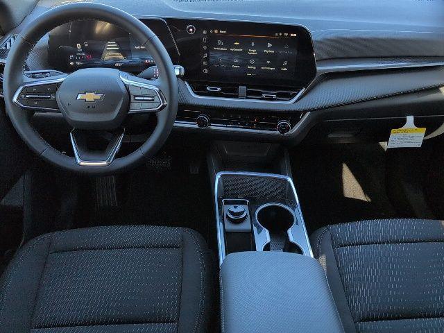 new 2026 Chevrolet Equinox car, priced at $28,760