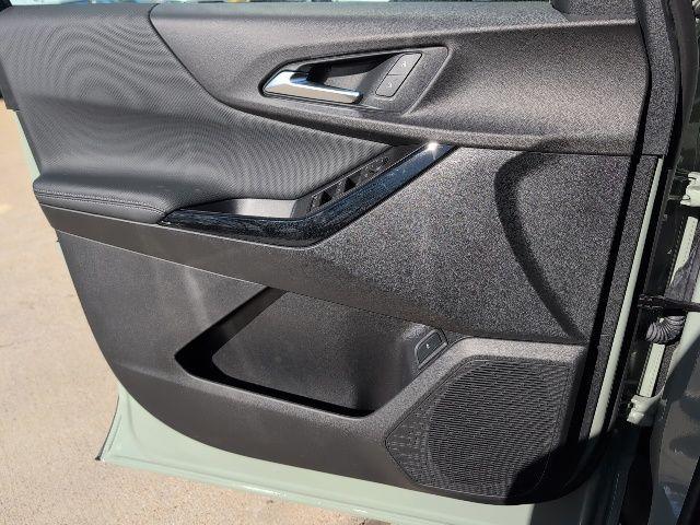 new 2026 Chevrolet Equinox car, priced at $32,410