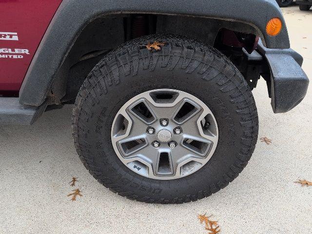 used 2013 Jeep Wrangler Unlimited car, priced at $14,411