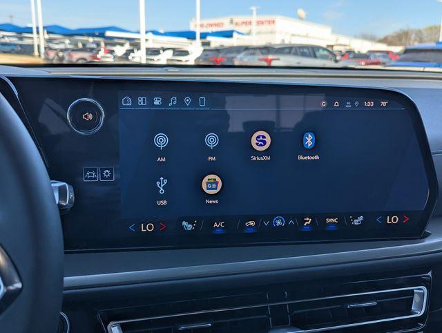 new 2026 Chevrolet Traverse car, priced at $46,035