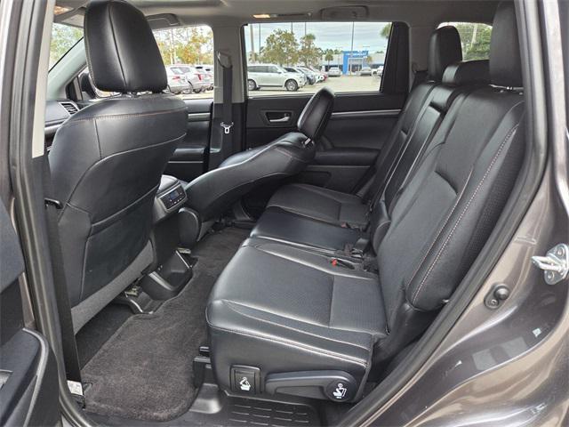used 2019 Toyota Highlander car, priced at $24,491