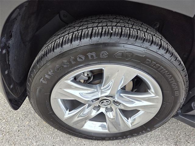 used 2019 Toyota Highlander car, priced at $24,491