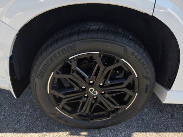 new 2026 INFINITI QX80 car, priced at $93,267