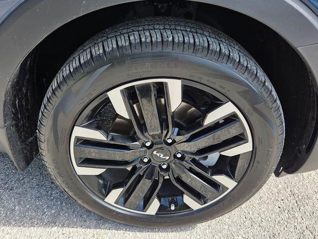 used 2025 Kia Telluride car, priced at $40,122