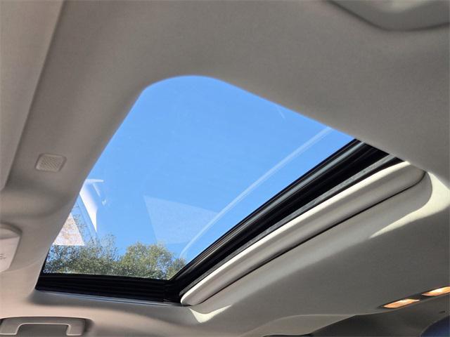 used 2022 Toyota Highlander car, priced at $33,997