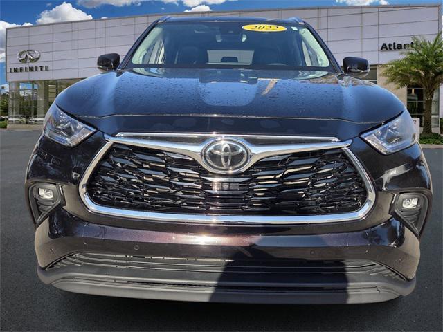 used 2022 Toyota Highlander car, priced at $33,997