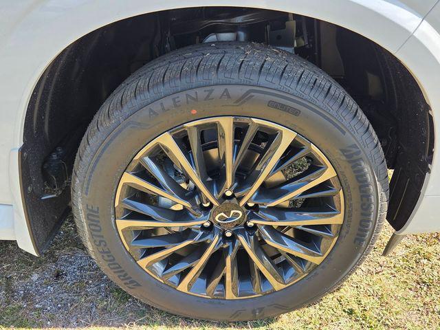 new 2026 INFINITI QX80 car, priced at $101,260