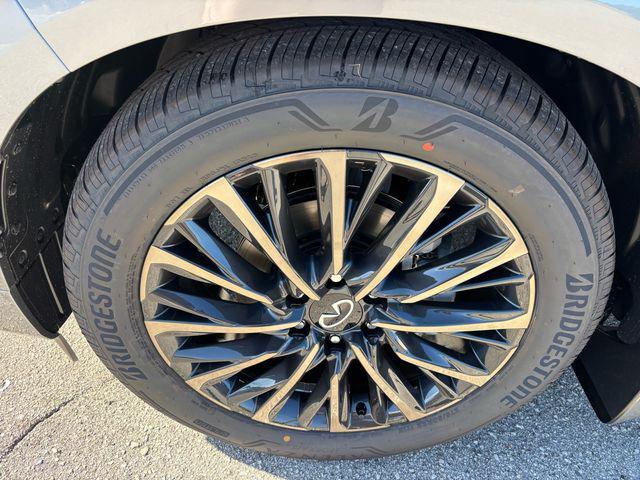 new 2026 INFINITI QX80 car, priced at $102,111