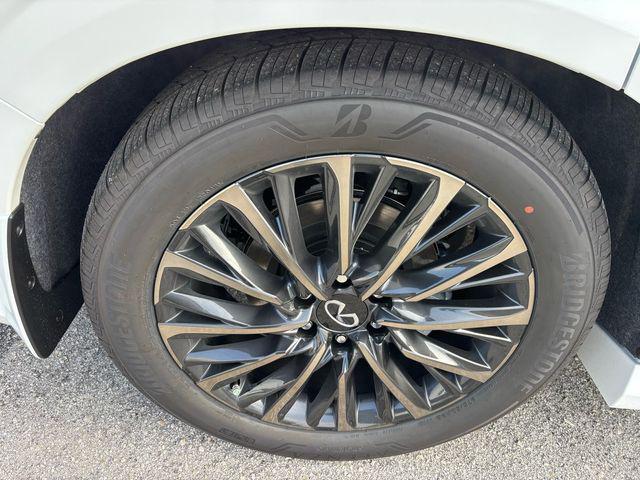 new 2026 INFINITI QX80 car, priced at $101,260