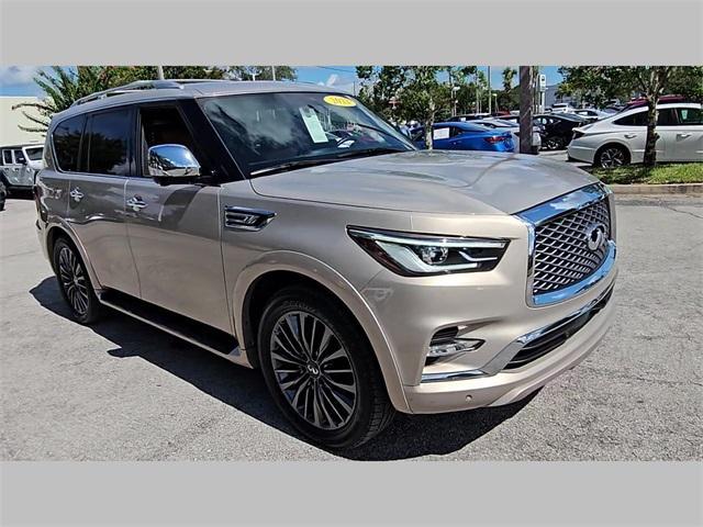 2022 Champagne Quartz INFINITI QX80