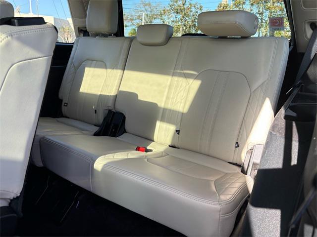 used 2021 Ford Expedition car, priced at $36,498