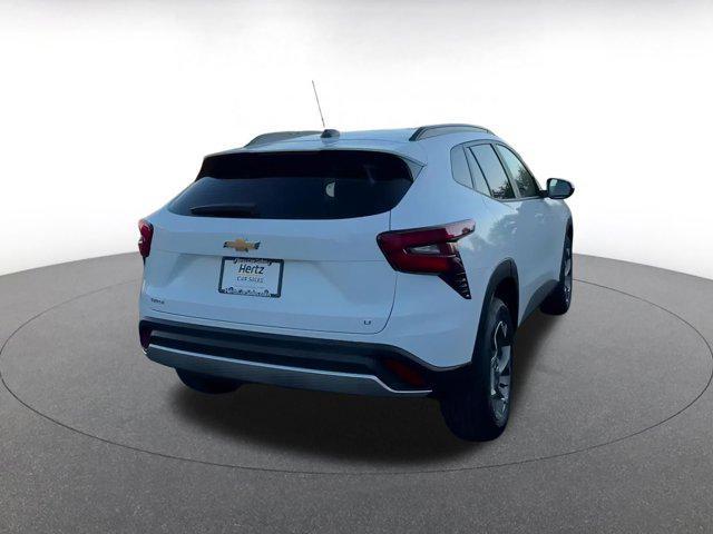 used 2025 Chevrolet Trax car, priced at $18,813