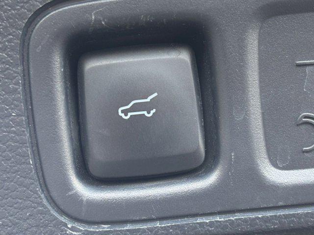 used 2024 Ford Expedition car, priced at $41,411