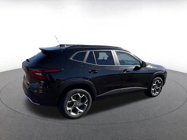 used 2025 Chevrolet Trax car, priced at $18,822