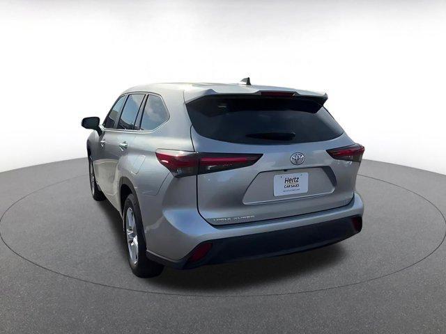 used 2025 Toyota Highlander car, priced at $33,851