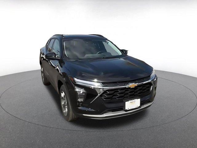 used 2025 Chevrolet Trax car, priced at $19,632