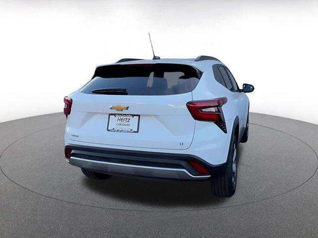 used 2025 Chevrolet Trax car, priced at $18,444