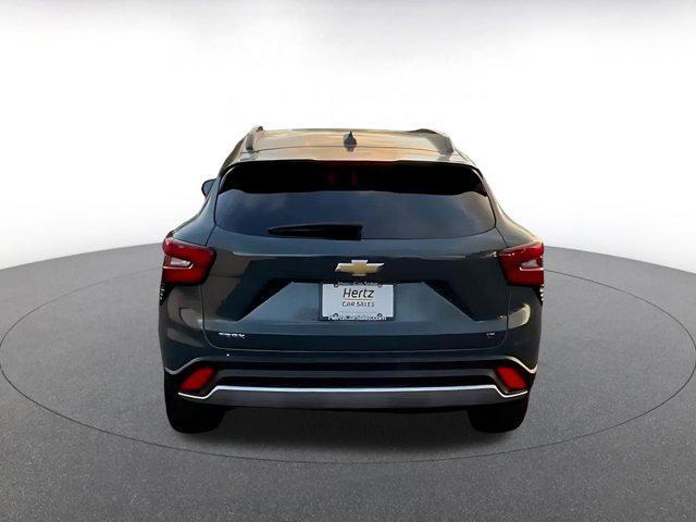 used 2025 Chevrolet Trax car, priced at $18,655