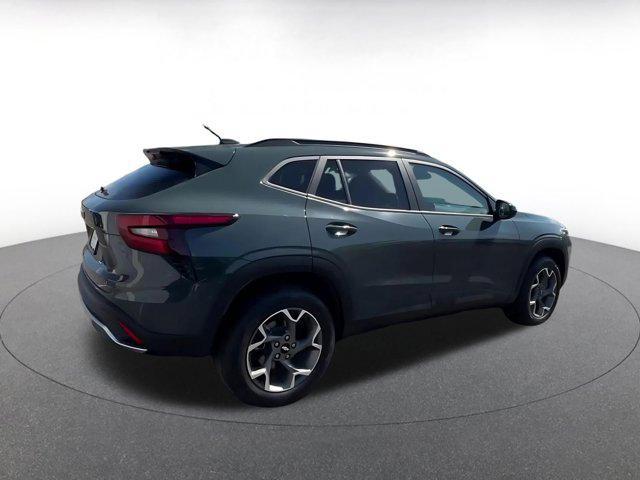 used 2025 Chevrolet Trax car, priced at $20,037