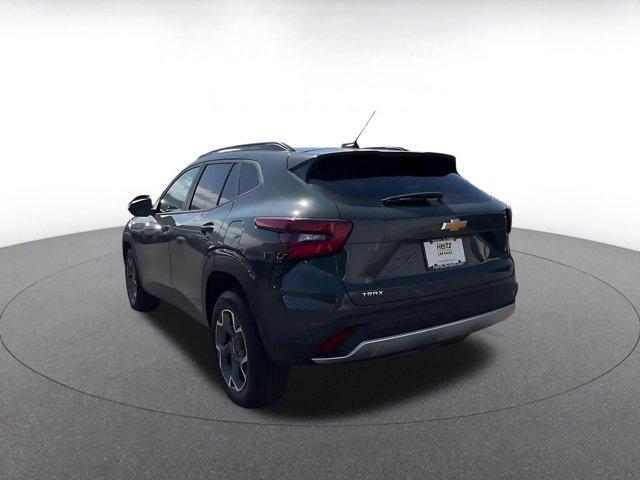 used 2025 Chevrolet Trax car, priced at $20,037