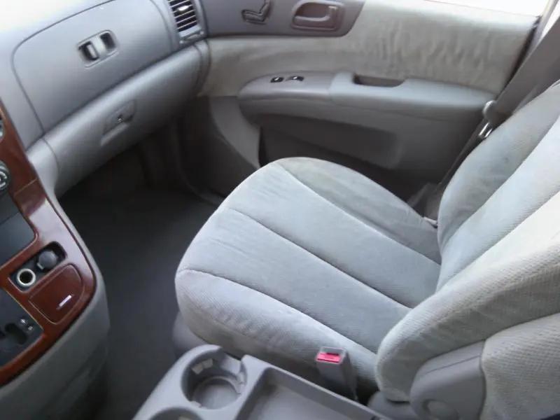 used 2006 Kia Sedona car, priced at $4,495