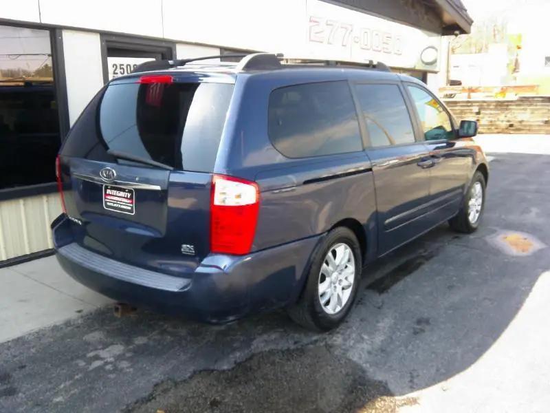 used 2006 Kia Sedona car, priced at $4,495