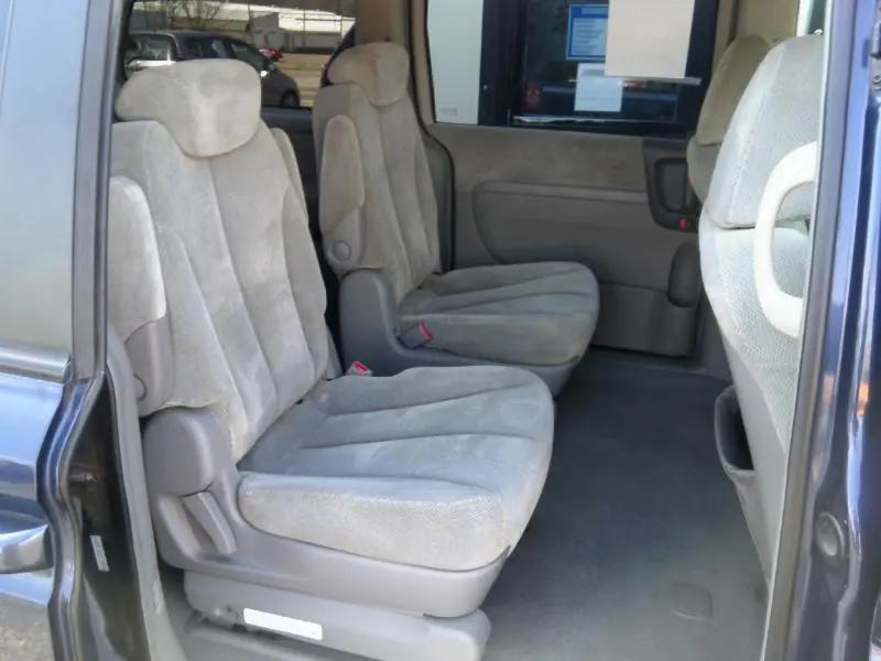 used 2006 Kia Sedona car, priced at $4,495