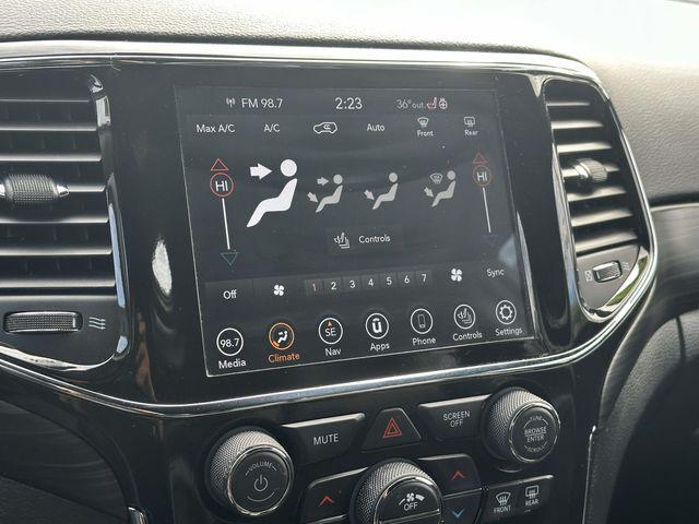 used 2022 Jeep Grand Cherokee car, priced at $28,994