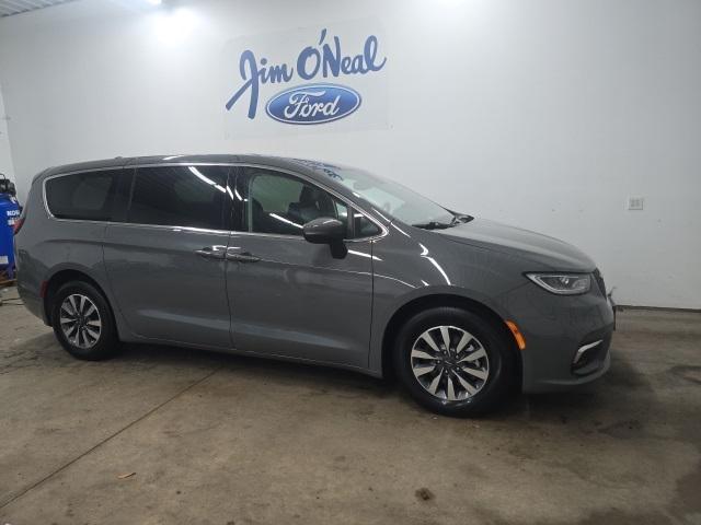 used 2023 Chrysler Pacifica Hybrid car, priced at $24,880