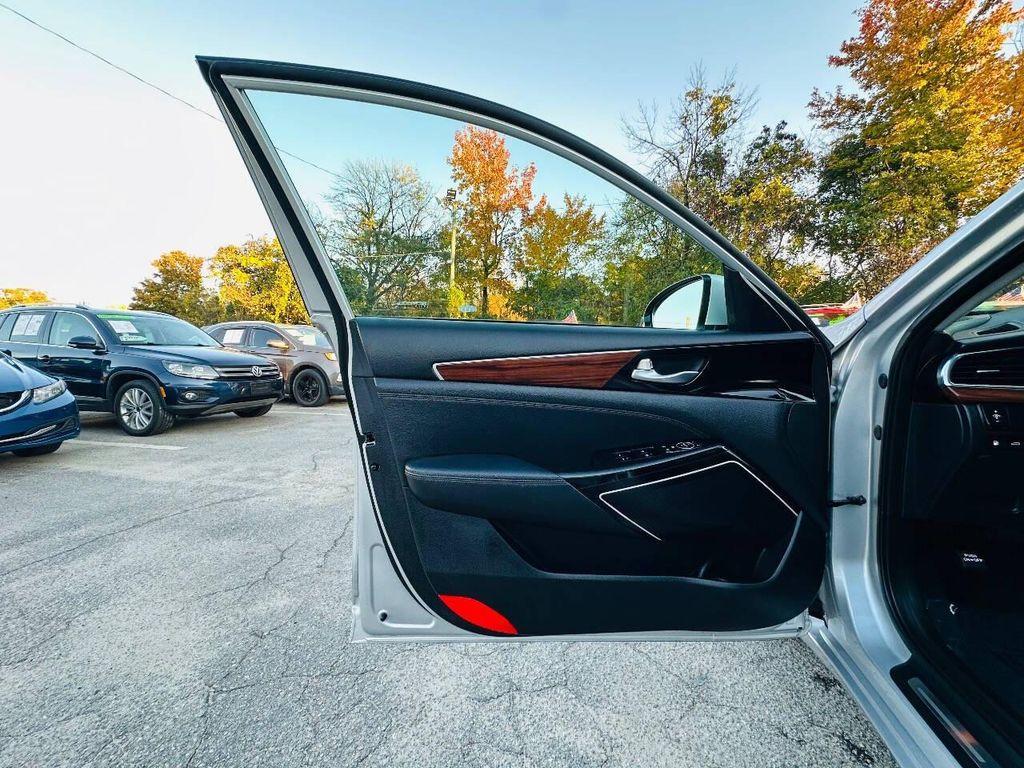 used 2018 Kia Cadenza car, priced at $10,890