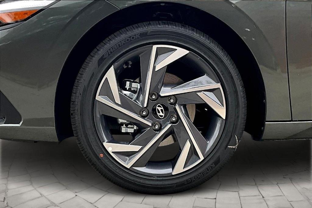 new 2025 Hyundai Elantra car, priced at $20,394
