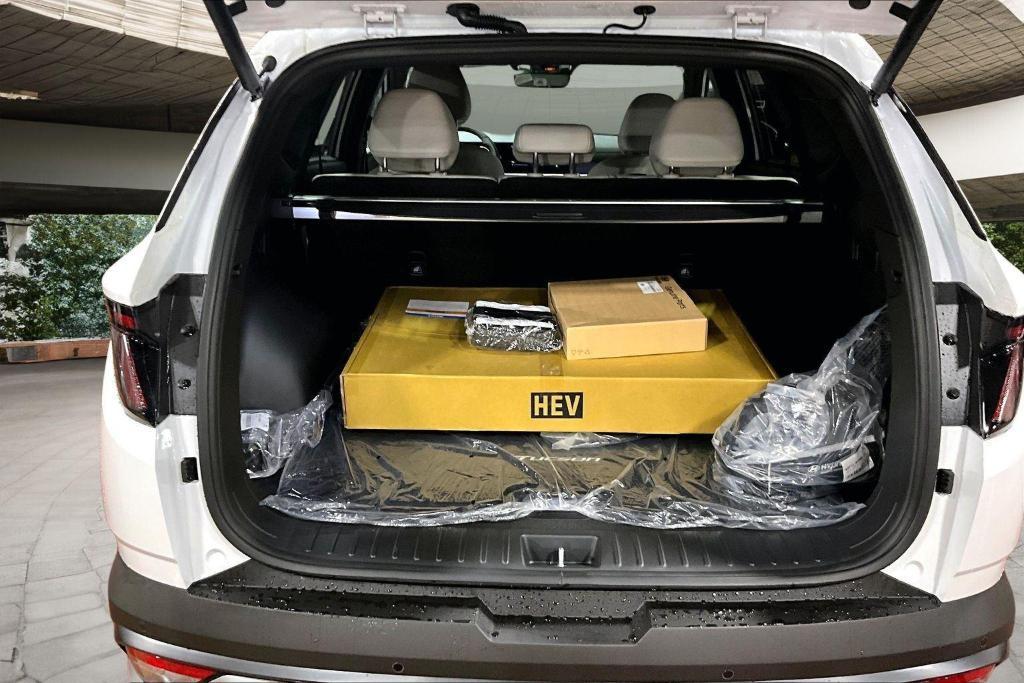 new 2026 Hyundai TUCSON Hybrid car, priced at $42,390