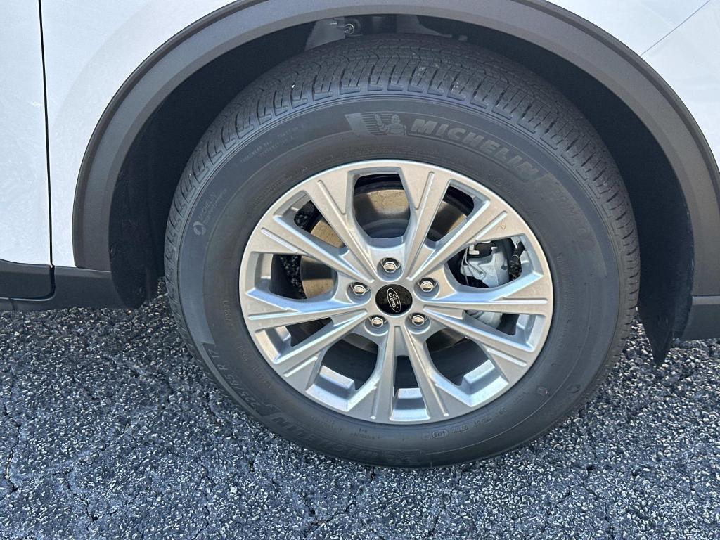 new 2026 Ford Escape car, priced at $29,980