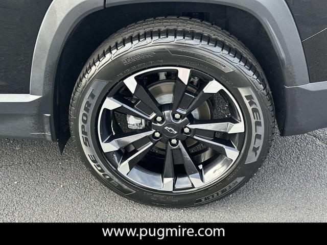 used 2025 Chevrolet Equinox car, priced at $26,892