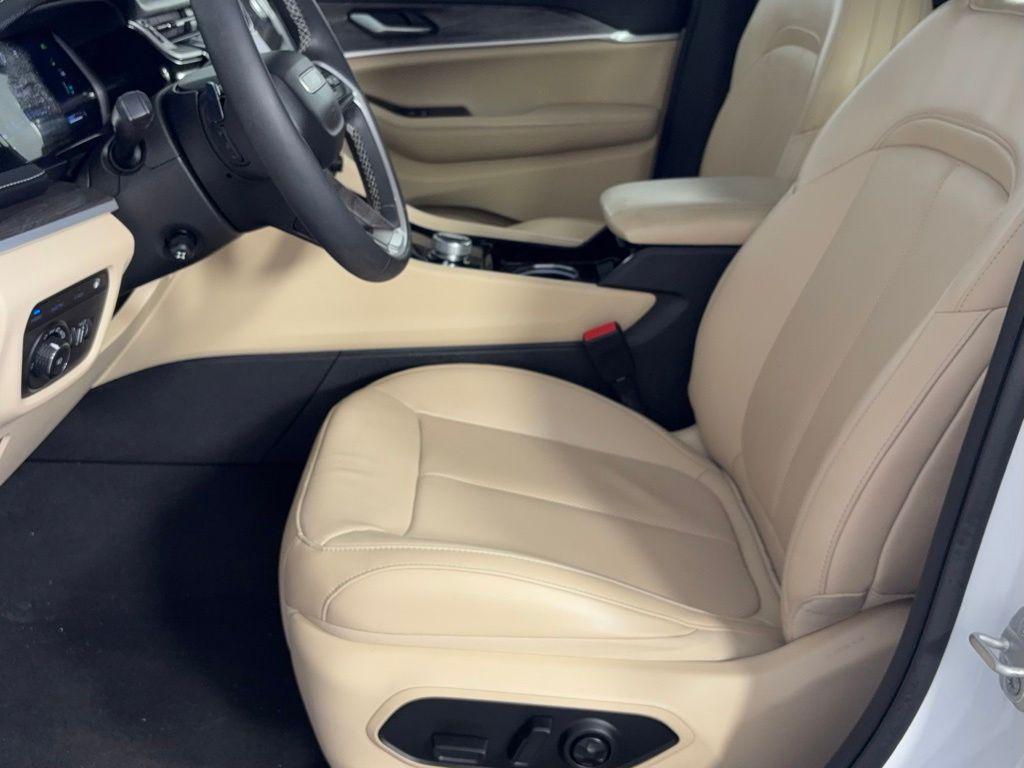 used 2023 Jeep Grand Cherokee 4xe car, priced at $25,898