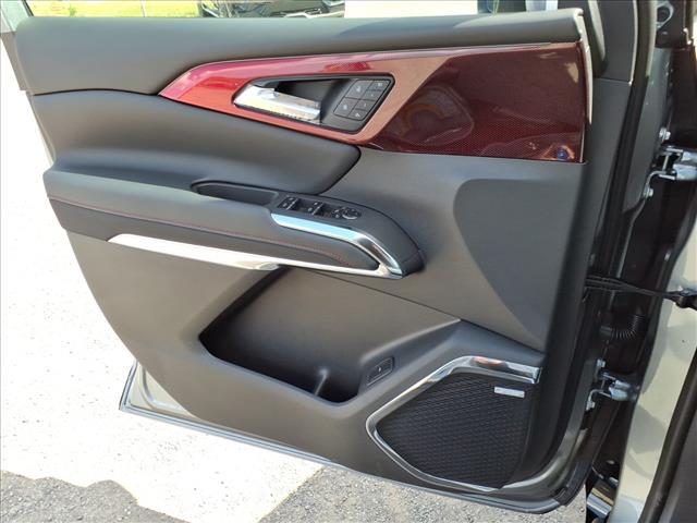 new 2026 Chevrolet Traverse car, priced at $57,613