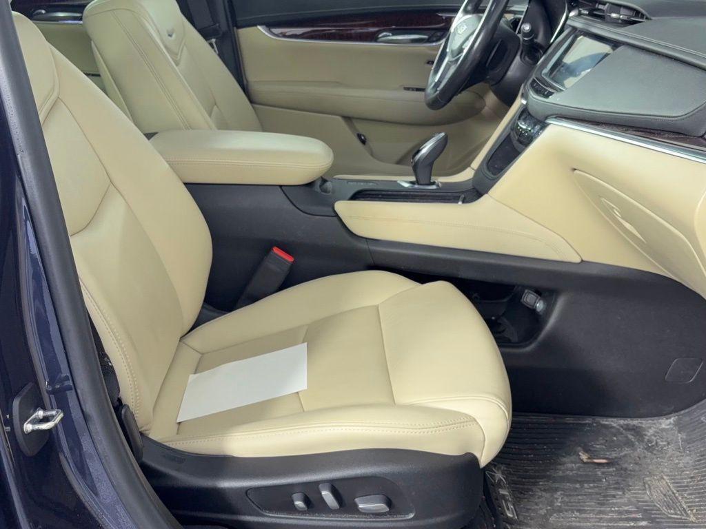 used 2019 Cadillac XT5 car, priced at $27,775