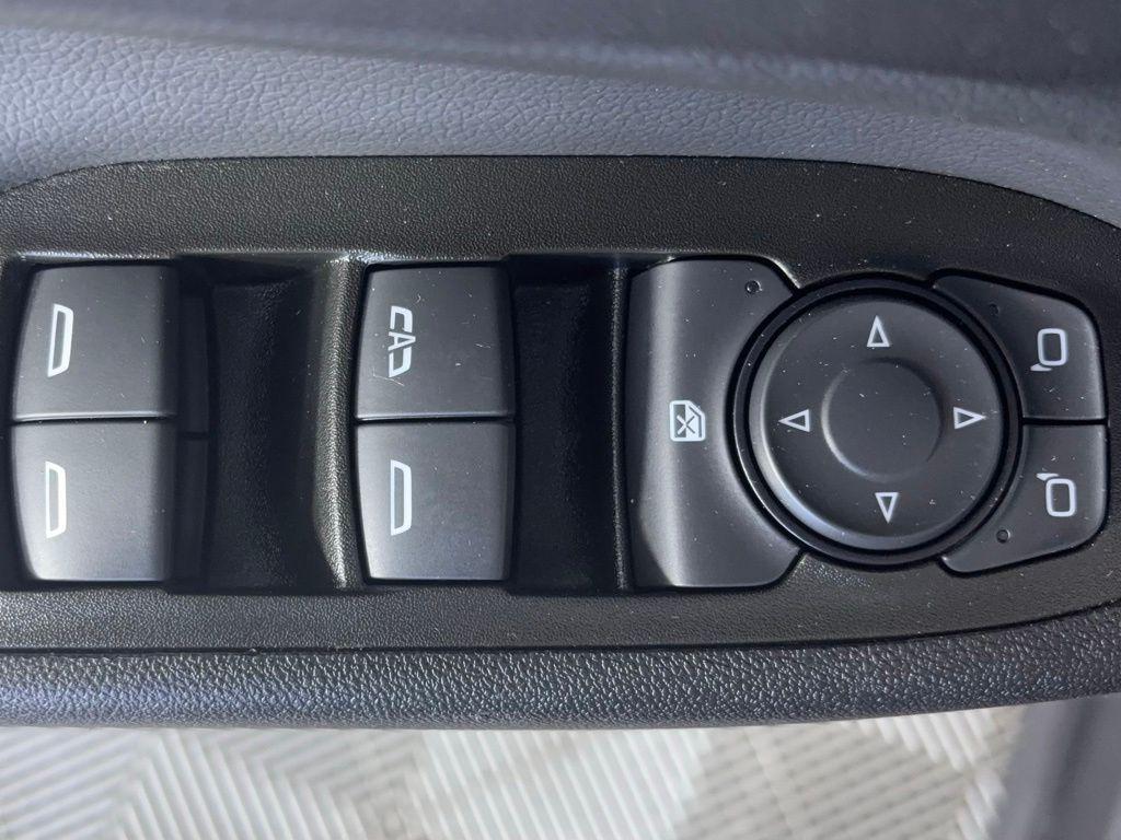 used 2023 Chevrolet Equinox car, priced at $23,007