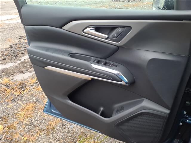 new 2026 Chevrolet Traverse car, priced at $46,022