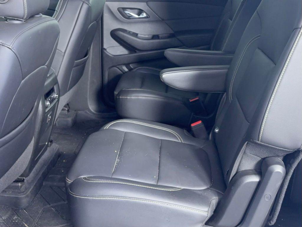 used 2023 Chevrolet Traverse car, priced at $30,103