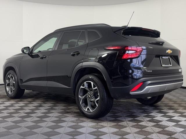 used 2025 Chevrolet Trax car, priced at $21,000