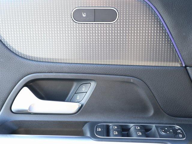 used 2022 Mercedes-Benz GLB 250 car, priced at $30,876