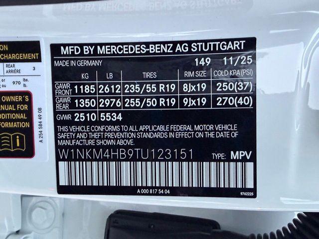new 2026 Mercedes-Benz GLC 300 car, priced at $61,185