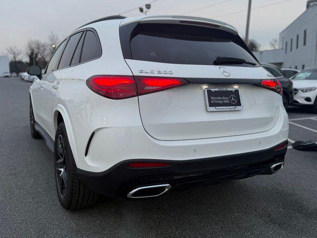 new 2026 Mercedes-Benz GLC 300 car, priced at $61,185