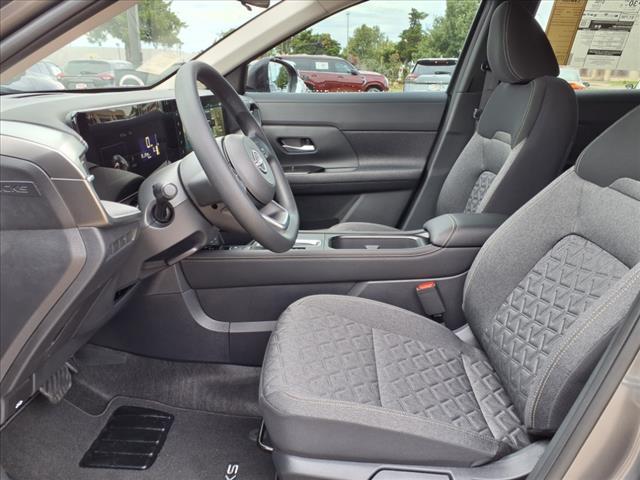 new 2025 Nissan Kicks car, priced at $29,030